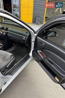 Седан Nissan Maxima 1995 в 