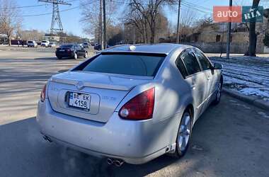Седан Nissan Maxima 2004 в 