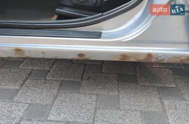 Седан Nissan Maxima 2004 в 