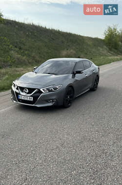 Седан Nissan Maxima 2018 в Дніпрі