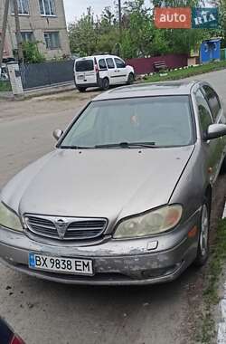 Седан Nissan Maxima 2002 в Полонном