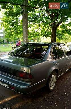 Седан Nissan Maxima 1989 в 