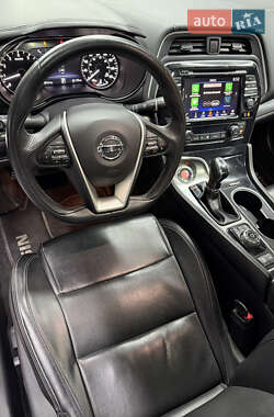 Седан Nissan Maxima 2019 в 