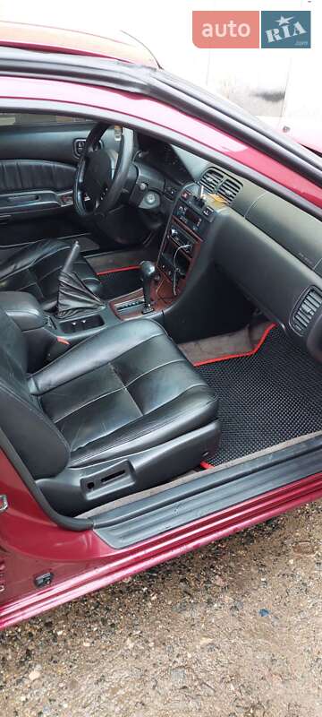 Седан Nissan Maxima 1995 в Дачном