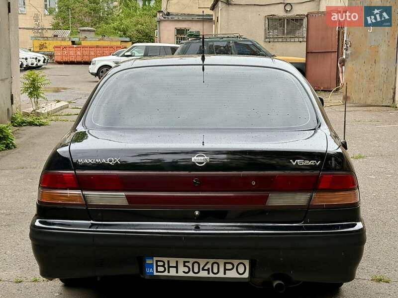 Седан Nissan Maxima 1996 в Одессе