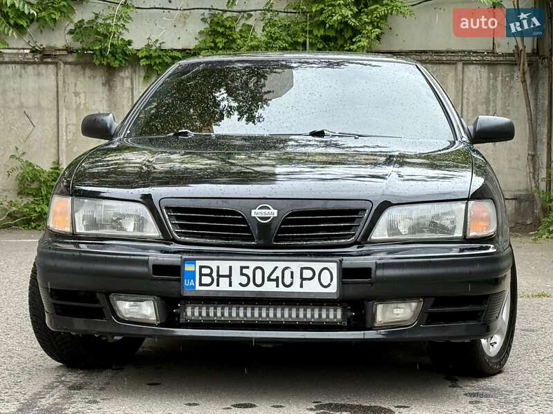Седан Nissan Maxima 1996 в Одессе