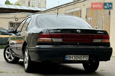Седан Nissan Maxima 1996 в 