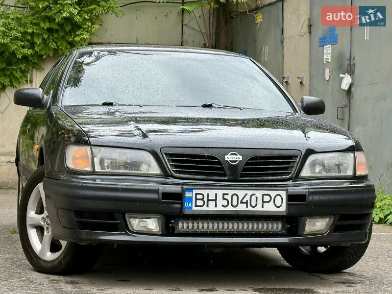 Седан Nissan Maxima 1996 в Одессе