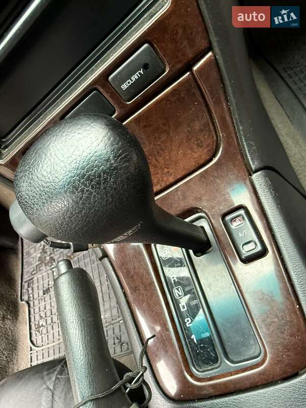 Седан Nissan Maxima 1996 в Одессе