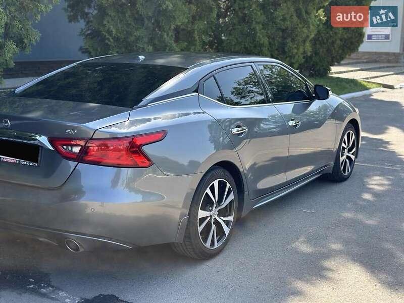 Седан Nissan Maxima 2018 в Сумах