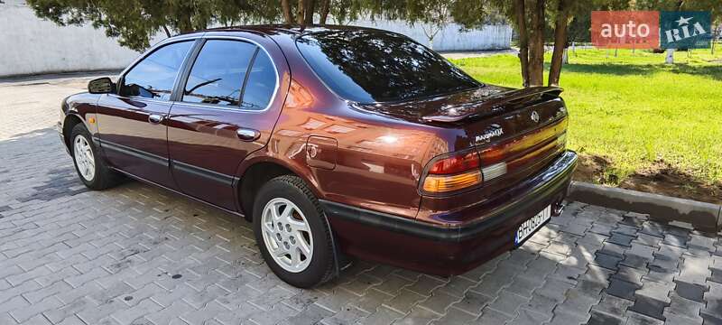 Седан Nissan Maxima 1996 в 