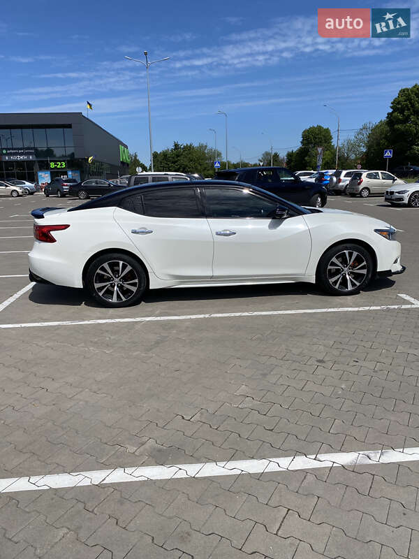 Седан Nissan Maxima 2018 в Киеве