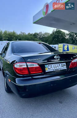 Седан Nissan Maxima 2004 в 