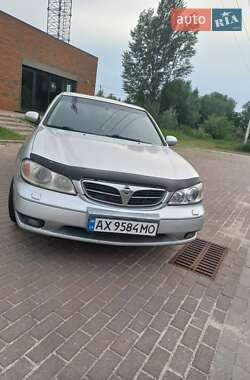 Седан Nissan Maxima 2000 в Киеве