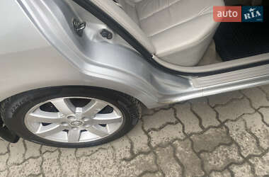 Седан Nissan Maxima 2003 в 