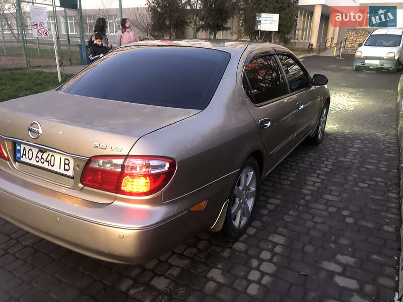 Седан Nissan Maxima 2003 в Ужгороде