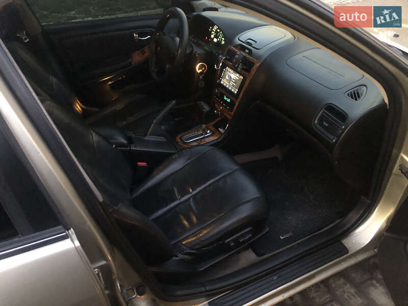 Седан Nissan Maxima 2003 в Ужгороде