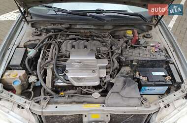 Седан Nissan Maxima 2002 в 