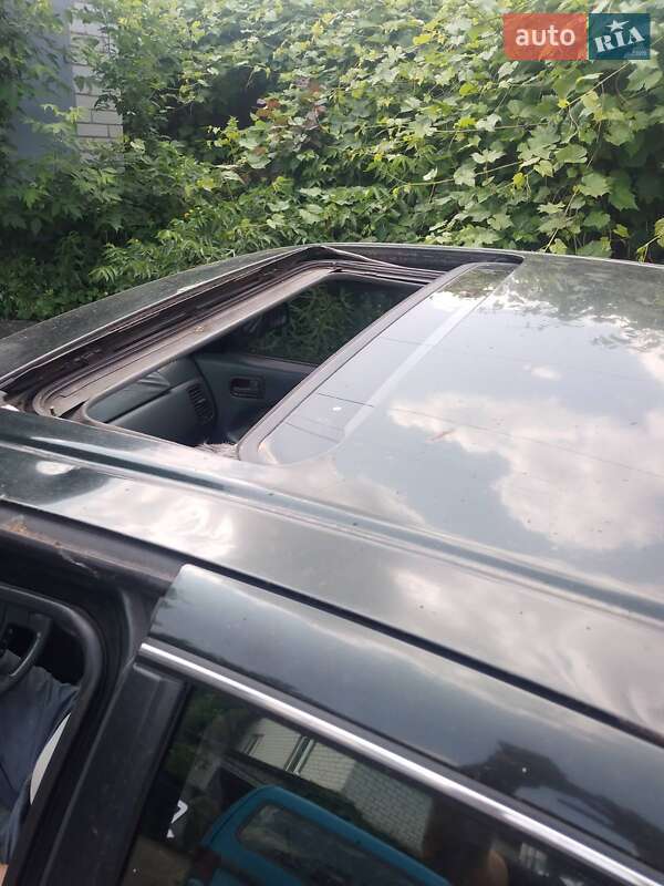 Седан Nissan Maxima 1997 в Харькове