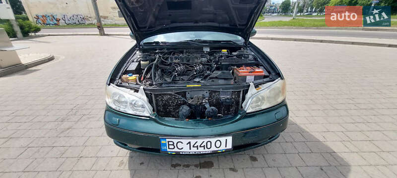 Седан Nissan Maxima 2001 в Дрогобичі