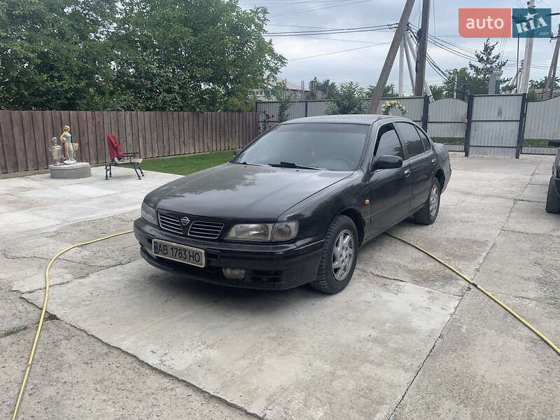 Седан Nissan Maxima 1996 в 