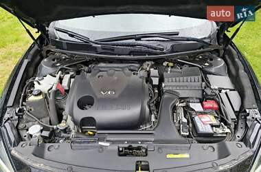 Седан Nissan Maxima 2019 в 