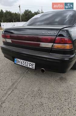 Седан Nissan Maxima 1996 в 