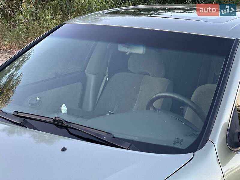 Седан Nissan Maxima 2000 в Днепре