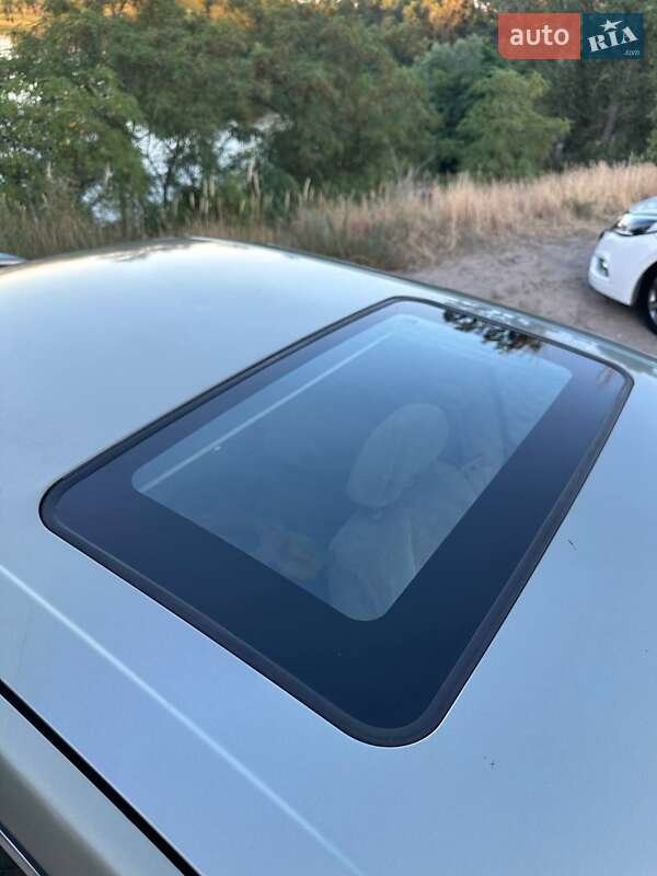 Седан Nissan Maxima 2000 в Днепре