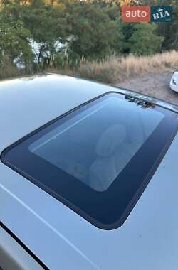 Седан Nissan Maxima 2000 в 