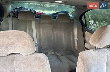 Седан Nissan Maxima 2000 в 