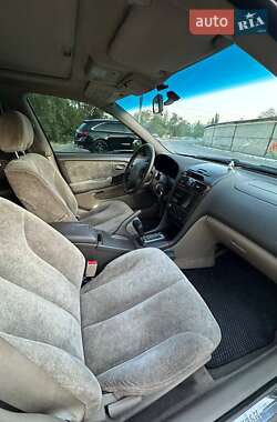 Седан Nissan Maxima 2000 в 