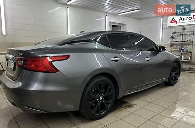 Седан Nissan Maxima 2017 в 