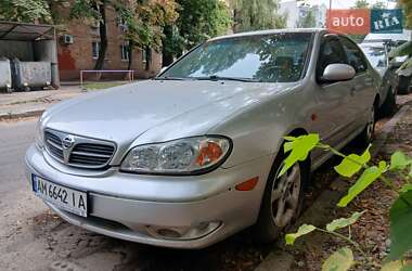 Седан Nissan Maxima 2002 в Киеве