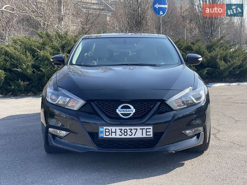 Седан Nissan Maxima 2016 в Николаеве