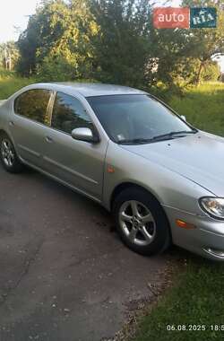 Седан Nissan Maxima 2002 в Луцке