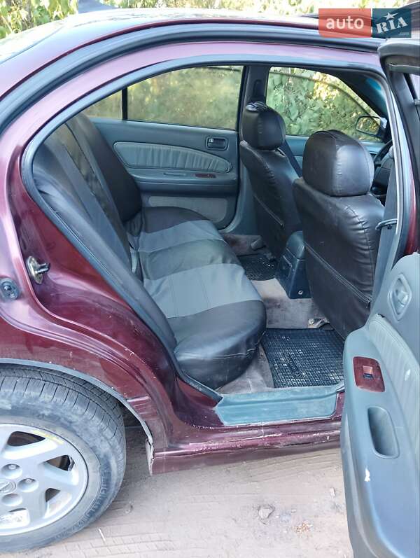 Седан Nissan Maxima 1997 в Измаиле