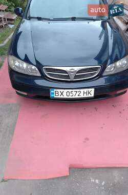 Седан Nissan Maxima 2002 в Понінці