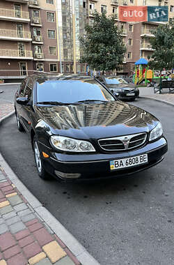 Седан Nissan Maxima 2003 в Побужском