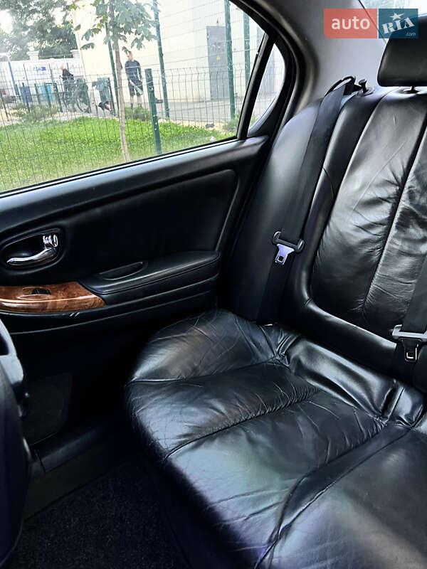 Седан Nissan Maxima 2003 в Умани