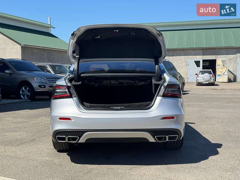 Седан Nissan Maxima 2019 в Измаиле