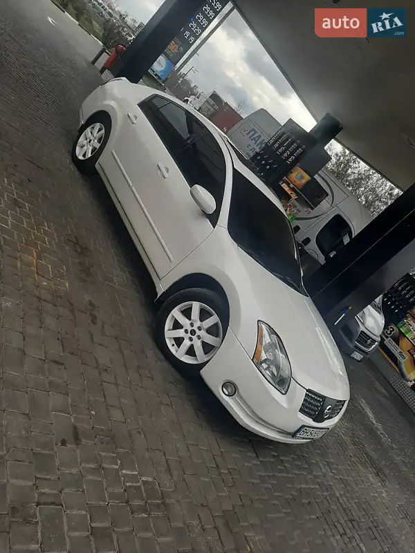 Nissan Maxima