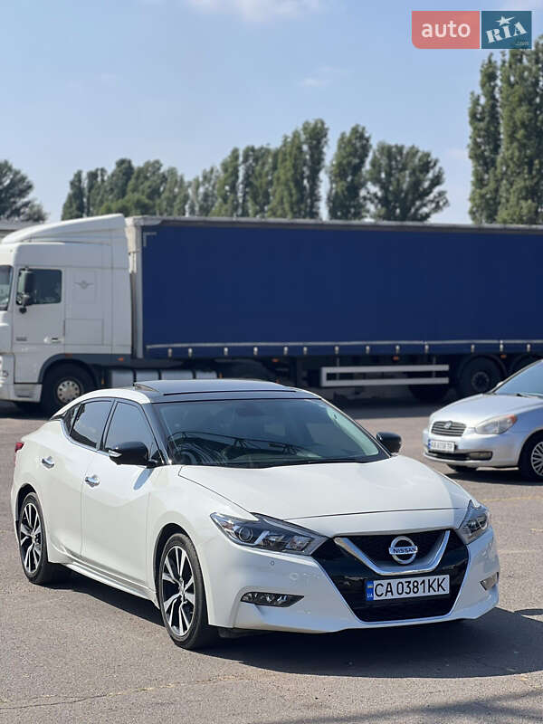 Nissan Maxima 2018