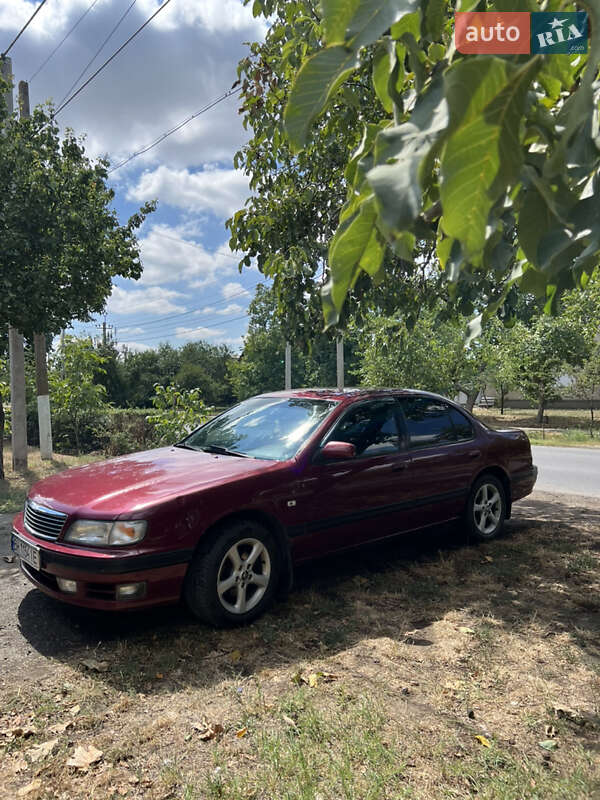 Nissan Maxima 1995