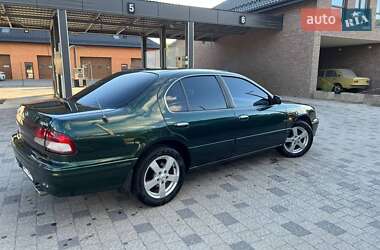Седан Nissan Maxima 1998 в Рівному