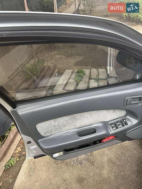 Седан Nissan Maxima 1997 в Ізмаїлі