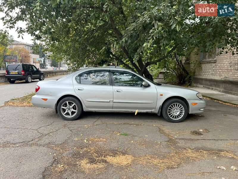 Седан Nissan Maxima 2002 в 