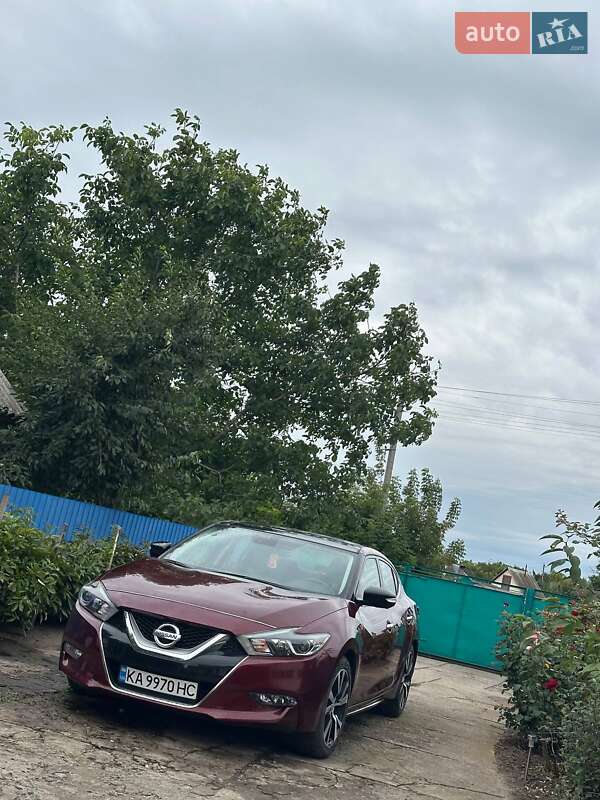 Седан Nissan Maxima 2017 в Киеве