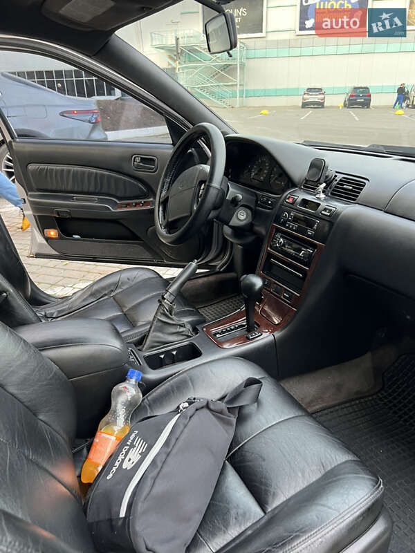 Седан Nissan Maxima 1995 в Одессе