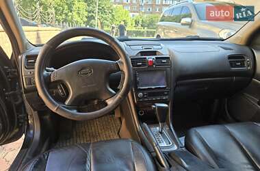 Седан Nissan Maxima 2001 в 